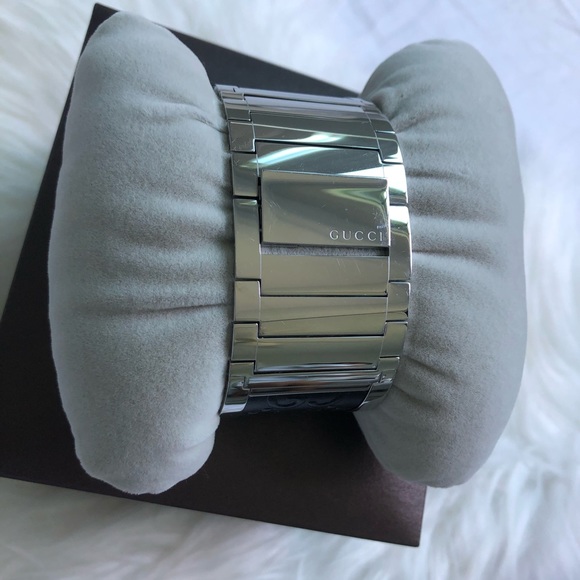 ❌SOLD❌Authentic Gucci Twirl Bracelet Watch - Picture 6 of 7